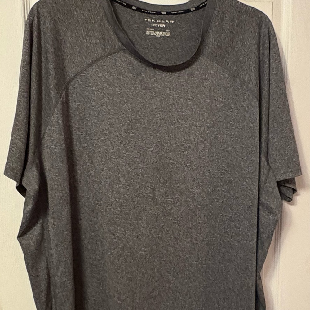 Tek Gear size 3XB dry tech short sleeve t shirt.